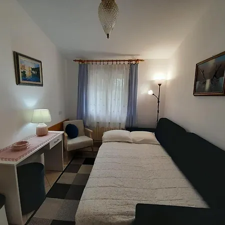 Apartment By The Sea Novigrad - 7335 Novigrad Istria